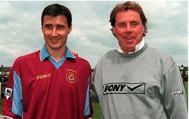 Đến năm 1992, Redknapp làm HLV trưởng CLB West Ham United và ở lại đó trong 7 năm.